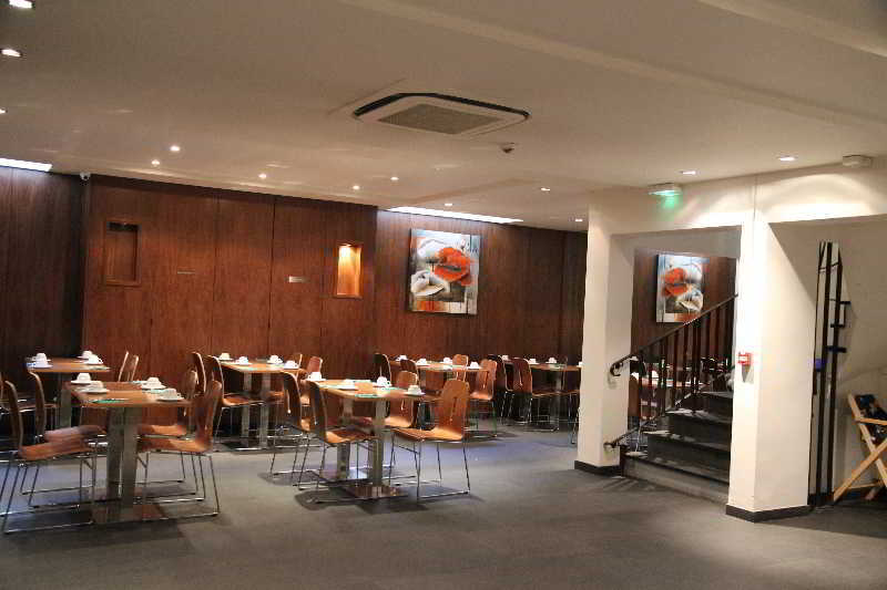 Art Hotel Congres Париж Экстерьер фото