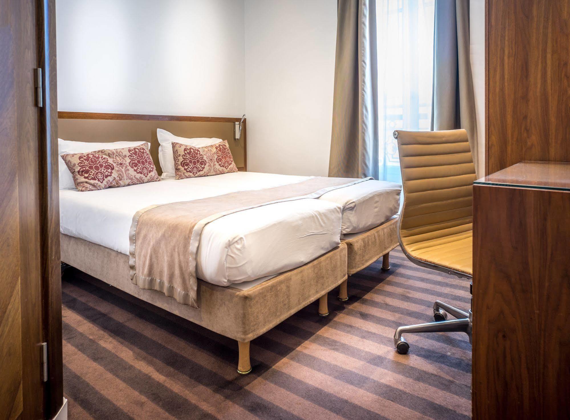 Art Hotel Congres Париж Экстерьер фото